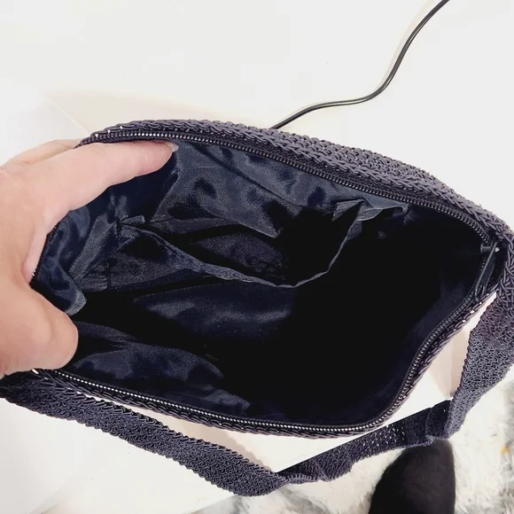 Chateau Vintage Crochet American Flag Purse - Picture 7 of 9